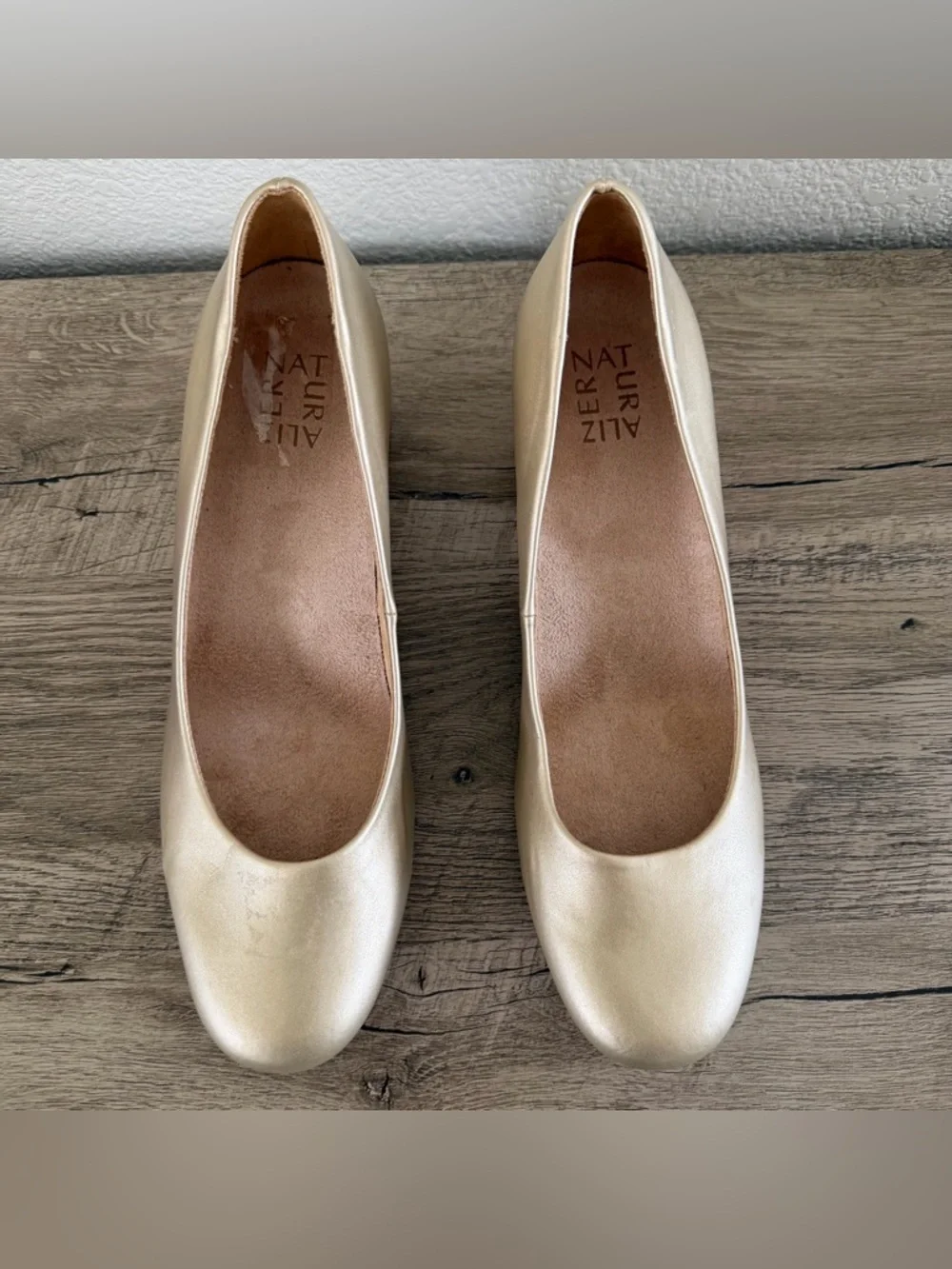 Naturalizer‎ Donelle Closed Toe Classic Dress Pumps Gold Champagne Women's 9.5M